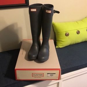 Hunter Tall Rainboots - slate color, size 8